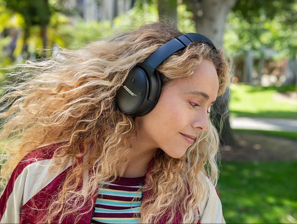 bose headphones featured - Credit: Amazon