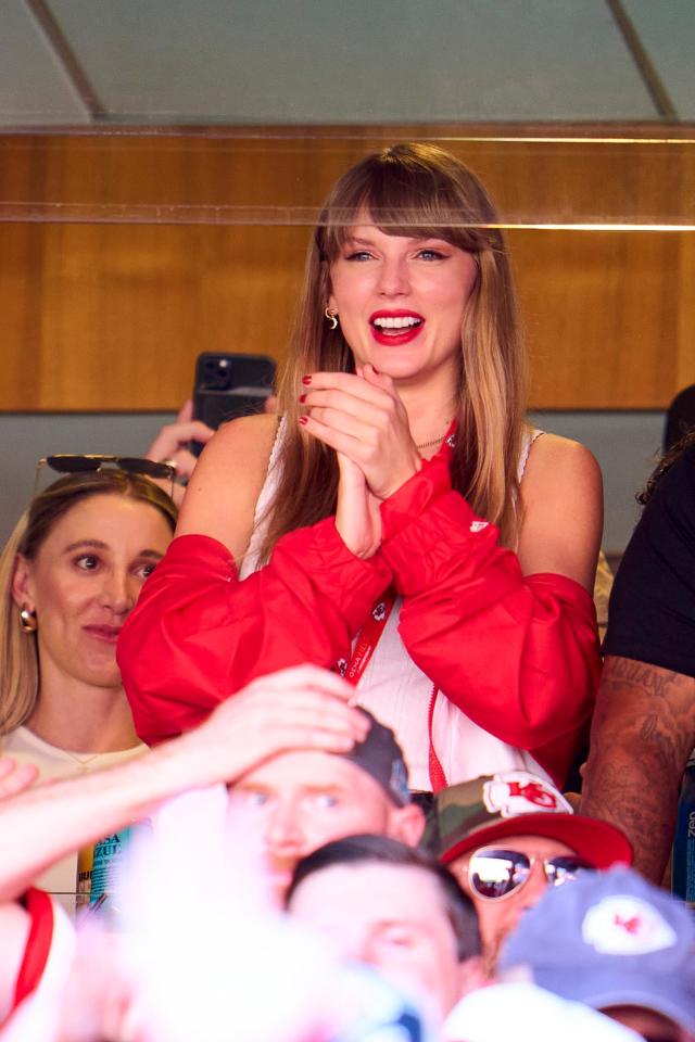 Taylor Swift is now a Chiefs fan. Who are Carolina Panthers