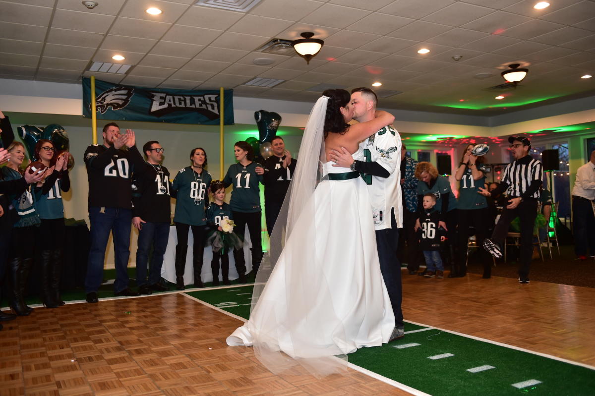 This Couple Wore Just Married Eagles Jerseys at Their Wedding