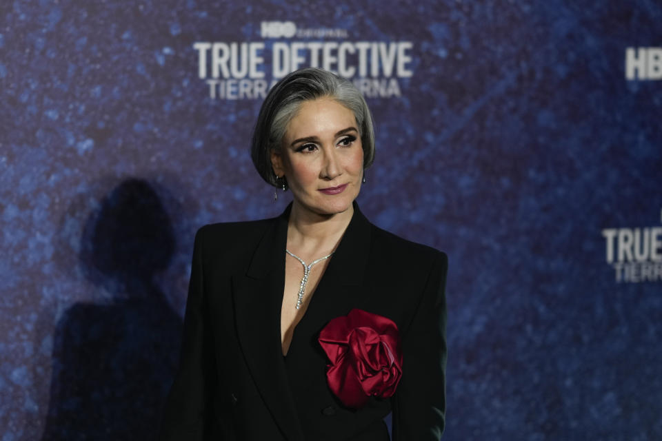 La directora Issa López asiste a la alfombra roja de la serie de HBO "True Detective: Night Country", en la Ciudad de México el jueves 11 de enero de 2024. (Foto AP/Eduardo Verdugo)