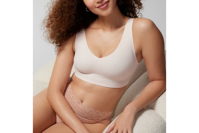 My Favorite Large Bust-Friendly Bralette Is Up to 50% Off During This  Semi-Annual Sale