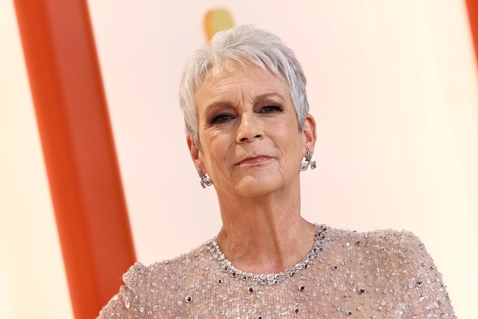 Jamie Lee Curtis's eye look for the 2023 Oscars was achieved using the Primrose Palette from Anastasia Beverly Hills.