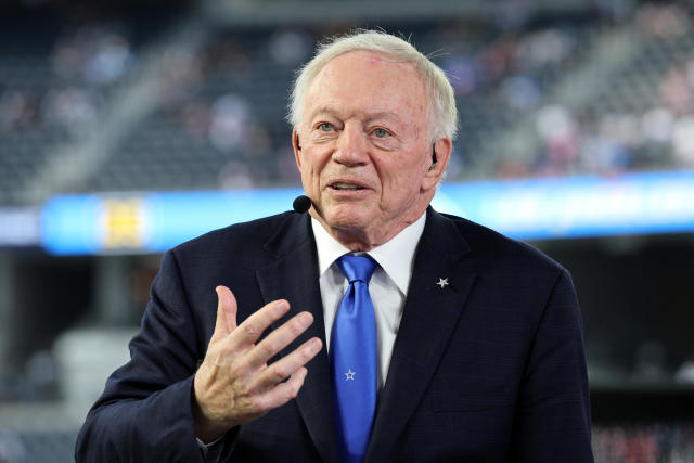 Cowboys' Jerry Jones explains whether Dallas will look to upgrade at NFL  trade deadline - Yahoo Sports