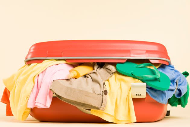 Having baggage doesn't have to be a dating dealbreaker. (Photo: Image Source via Getty Images)