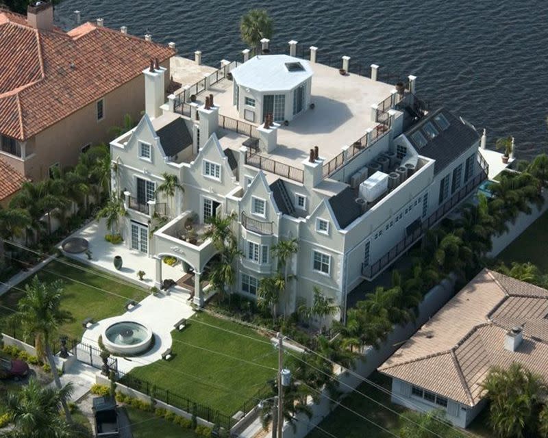Middle River Castle in Fort Lauderdale, Florida