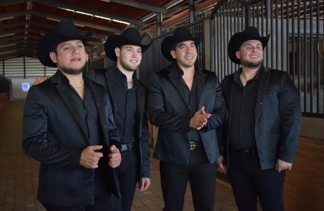 La banda Calibre 50 vive una doble transformación