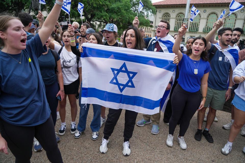 A small group of pro-Israel counterprotesters gathered April 25 during demonstrations at UT.