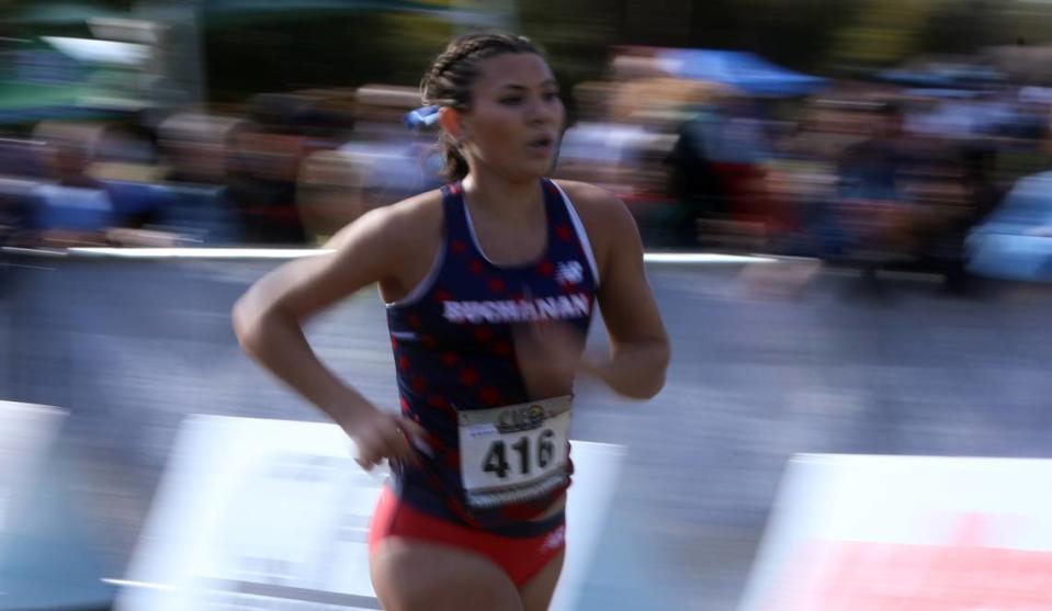 Buchanan High junior Elle Lomelí won the Division I title (17:44.05) at the CIF Central Section cross country championships at Woodward Park on Nov. 16, 2023.