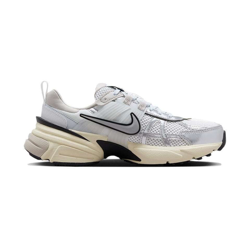 <p><a href="https://go.redirectingat.com?id=74968X1596630&url=https%3A%2F%2Fwww.nike.com%2Ft%2Fv2k-run-womens-shoes-nRRH5X%2FFD0736-100&sref=https%3A%2F%2Fwww.elle.com%2Ffashion%2Fg27573681%2Fmost-comfortable-sneakers%2F" rel="nofollow noopener" target="_blank" data-ylk="slk:Shop Now;elm:context_link;itc:0;sec:content-canvas" class="link ">Shop Now</a></p><p>V2K Run</p><p>Nike</p><p>$110.00</p>