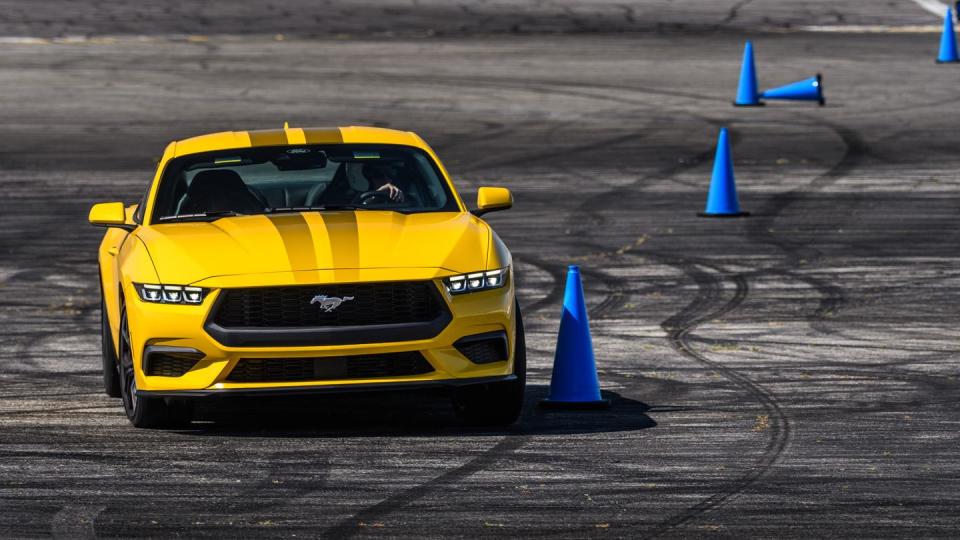 2024 ford mustang ecoboost