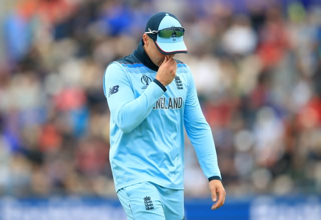 Jason Roy walks off injured