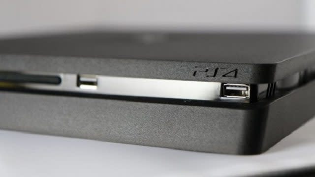 PS4slim