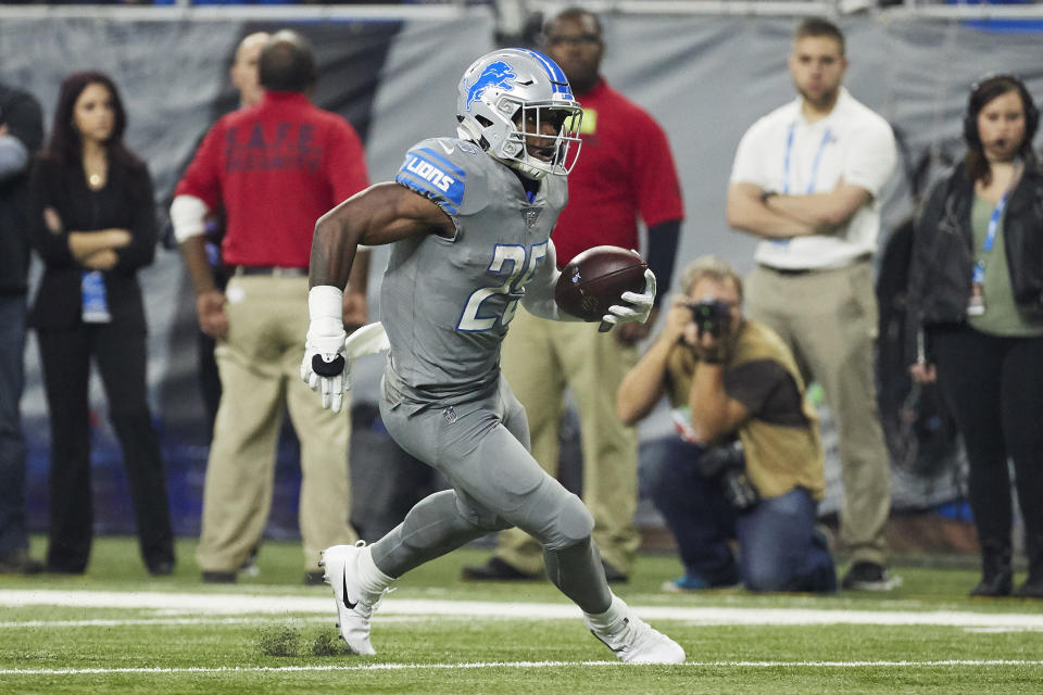 Theo Riddick is coming off a seven-catch game, which lands him on the radar for PPR managers. (AP Photo/Rick Osentoski)