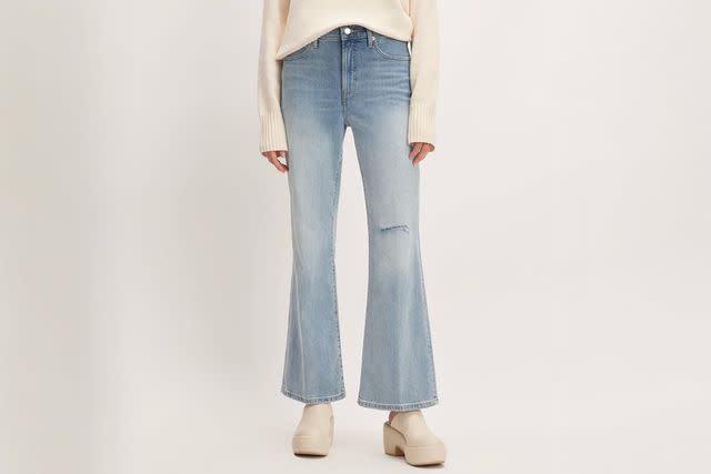 <p>Everlane</p>