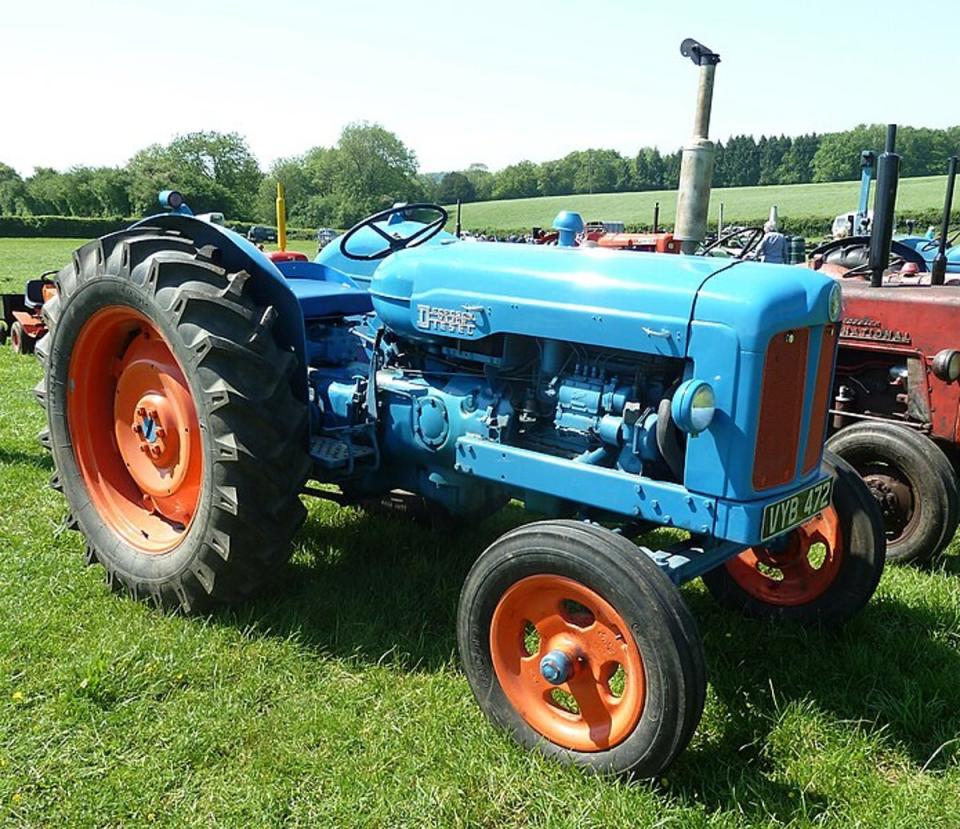 While not the same model, Mr Moss was reported to be riding a Ford tractor at the time (Wikimedia Commons)