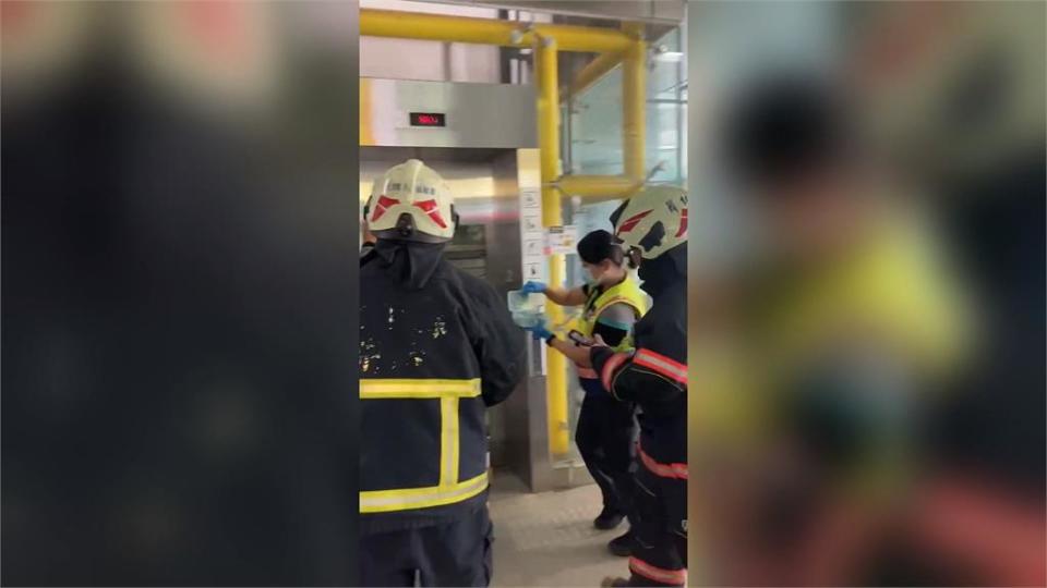 台鐵員林站電梯又故障　3旅客「懸在半空」受困近20分鐘