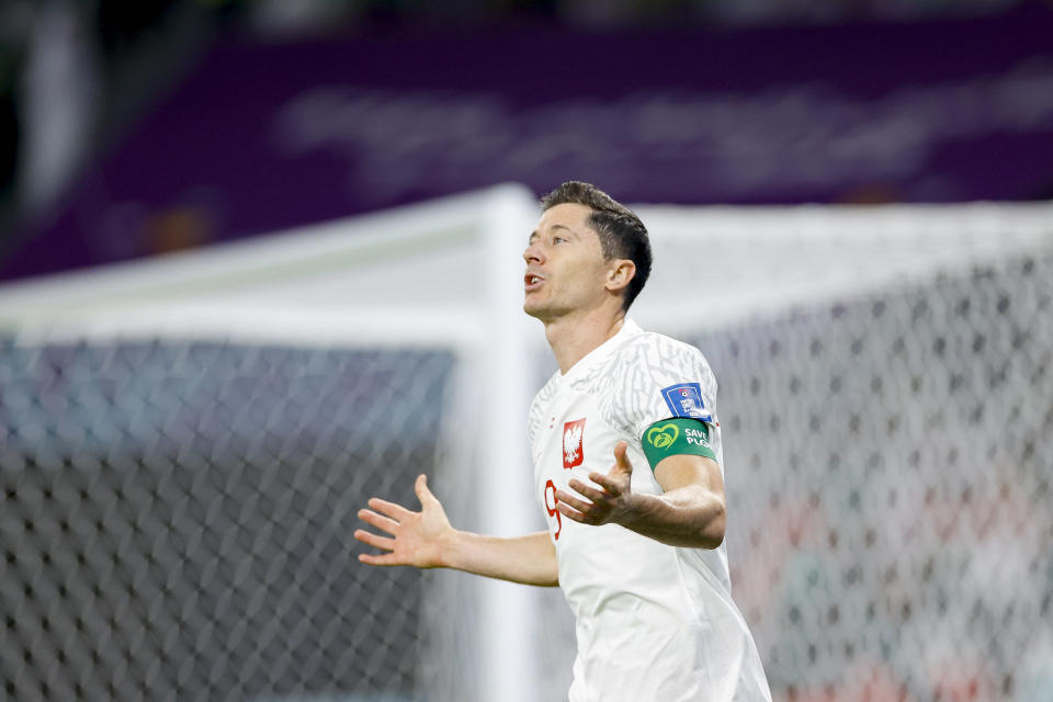 AL RAYYAN, QATAR - NOVEMBER 26: Robert Lewandowski of Poland gestures during the FIFA World Cup Qatar 2022 Group C match between Poland and Saudi Arabia at Education City Stadium on November 26, 2022 in Al Rayyan, Qatar. (Photo by Matteo Ciambelli/DeFodi Images via Getty Images)