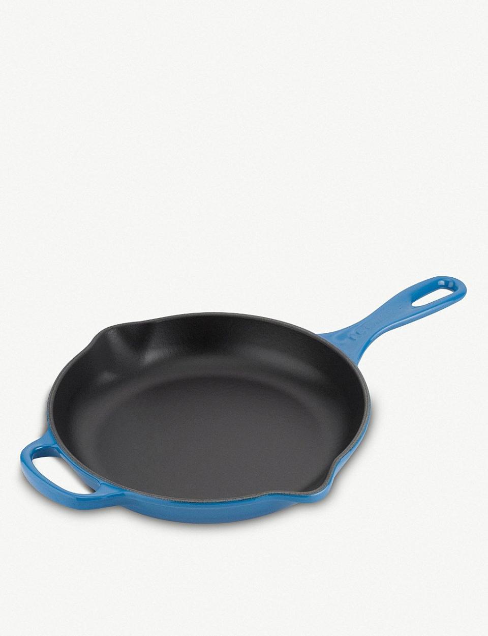 41) Cast Iron skillet