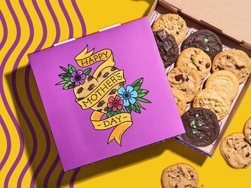 <p>Insomnia Cookies</p>