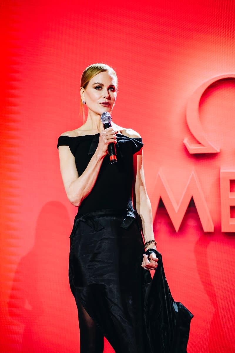 Nicole Kidman, Planet Omega Exhibition, black balenciaga dress, pointed toe pumps