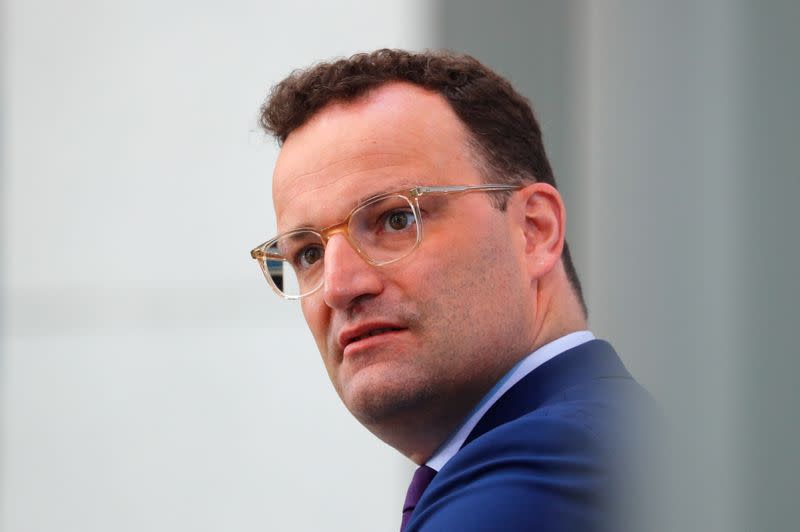 FOTO DE ARCHIVO: El Ministro de Salud alemán, Jens Spahn, en una conferencia de prensa sobre la propagación de la enfermedad coronavirus (COVID-19) en Alemania, en Berlín, Alemania