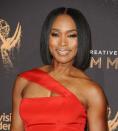 <p>Angela Bassett's blunt bob is stunning.</p>