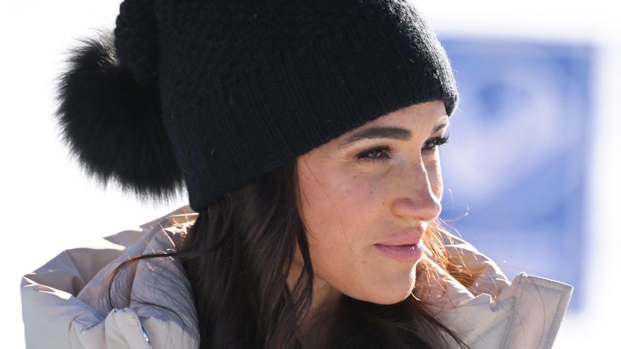 Meghan Markle wearing beanie hat in Vancouver