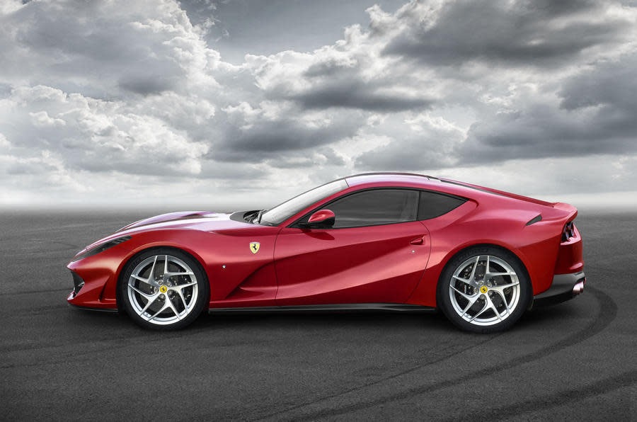 看名字就知道它超級快！Ferrari發表全新車款812 Superfast官方照片