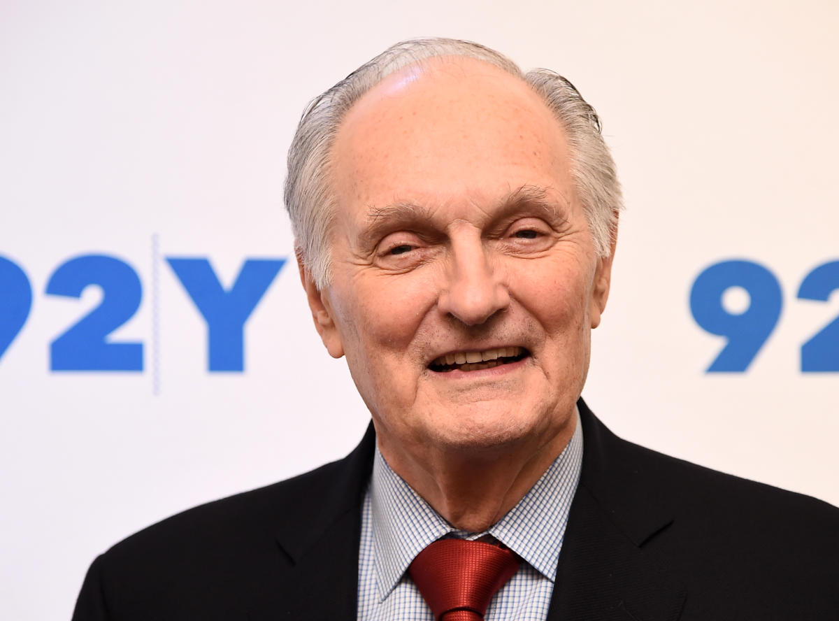 In 'Marriage Story,' Alan Alda Lets His Parkinson's Show - WSJ