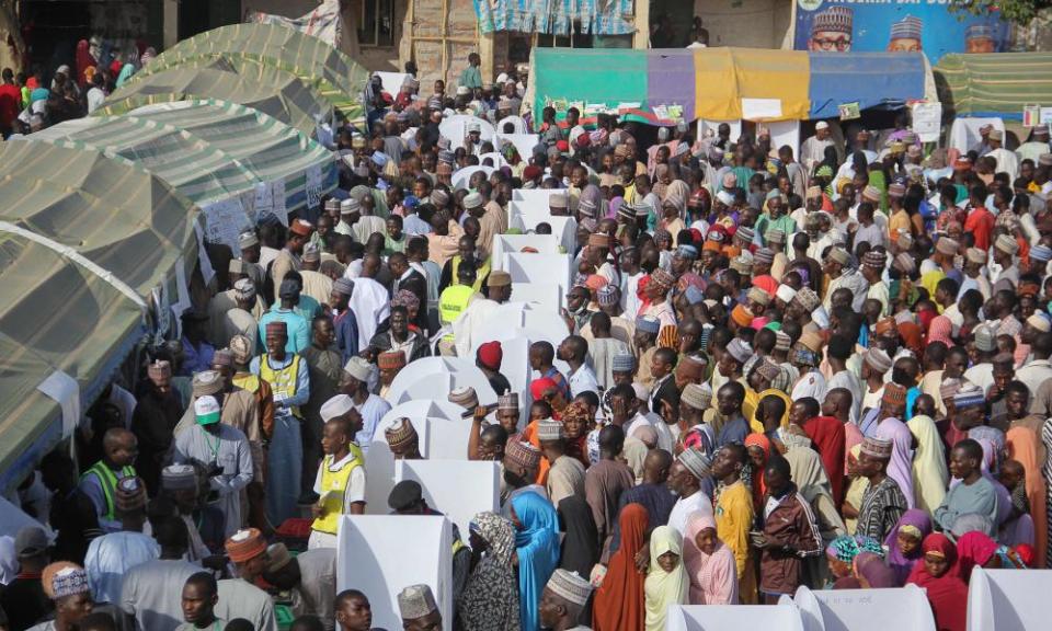 People gather to vote in Maiduguri