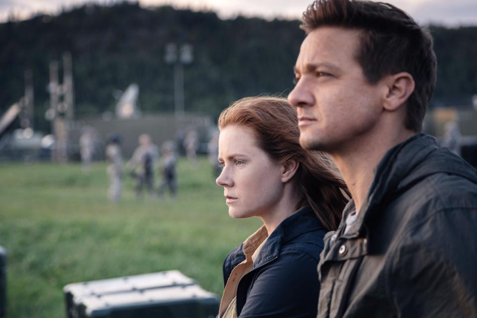 <h1 class="title">ARRIVAL, from left: Amy Adams, Jeremy Renner, 2016. ph: Jan Thijs /© Paramount Pictures /Courtesy</h1><cite class="credit">Everett Collection</cite>