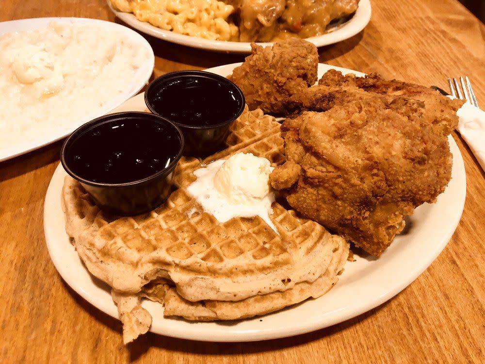 Lo-Lo's Chicken and Waffles Phoenix