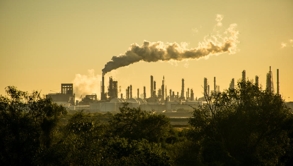 An oil&nbsp;refinery in Corpus Christi, Texas. (Photo: RoschetzkyIstockPhoto via Getty Images)