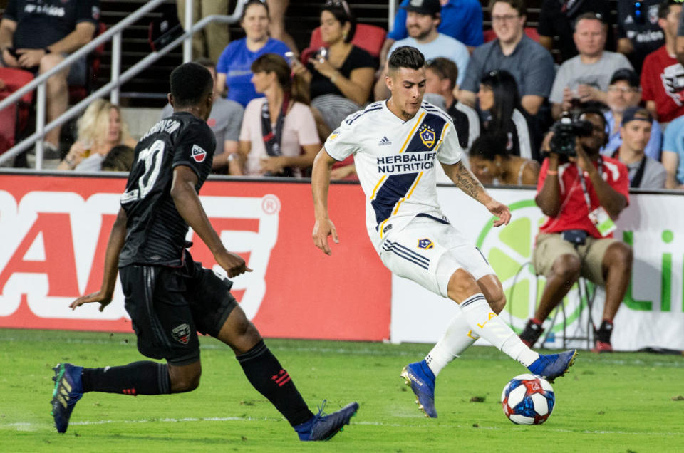 Cristian Pavón ya muestra su habilidad en Los Ángeles Galaxy. (Photo by Tony Quinn/Icon Sportswire via Getty Images)