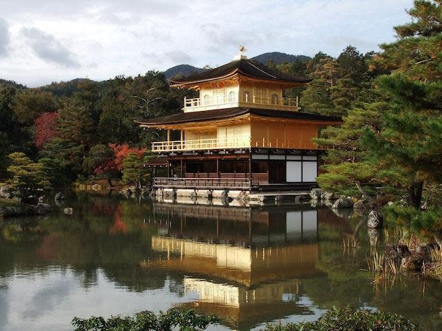 日本京都知名景點金閣寺決定於今年4月1日調漲門票100日圓（約新台幣23元）。（示意圖，Pexels）