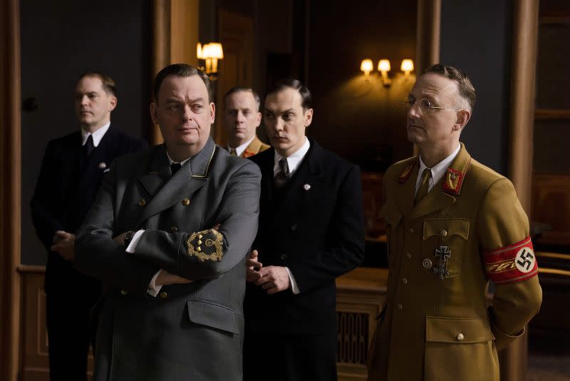 ▲《淨化論》劇情由15位舉止優雅、穿著帥氣的男士展開，他們個個都是納粹德國的高階菁英。（圖／海鵬）