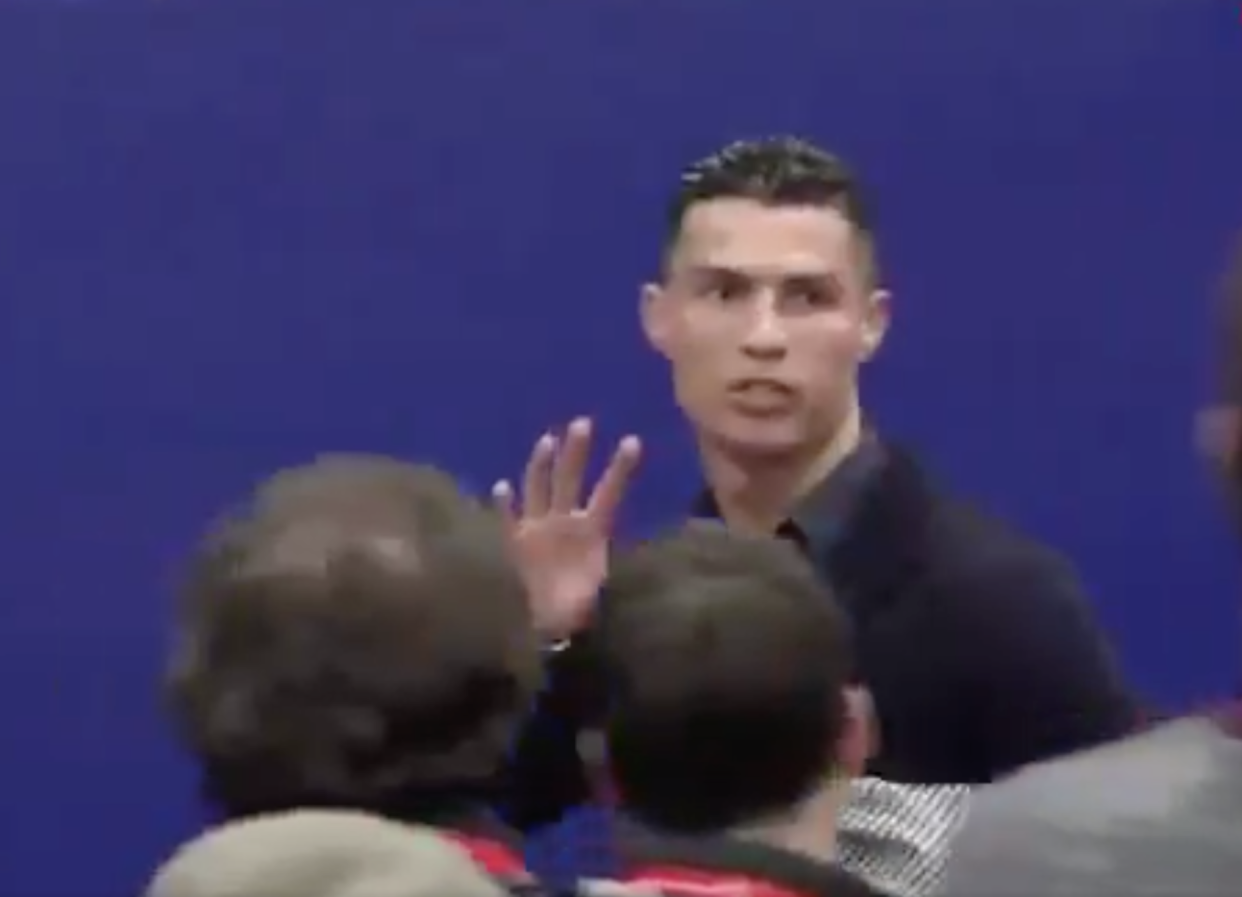 Cristiano Ronaldo se encara con los periodistas del Wanda Metropolitano en zona mixta. | Foto: Twitter