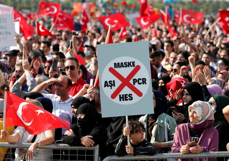 Protest against official coronavirus disease (COVID-19)-related mandates, including vaccinations, tests and masks, in Istanbul