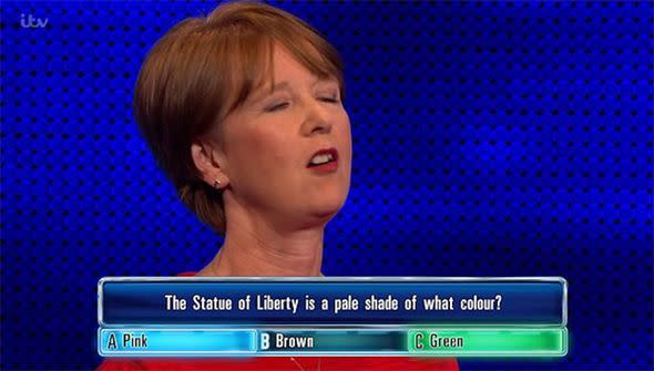 hat colour is the Statue of Liberty? (Photo:ITV/Gala Bingo)