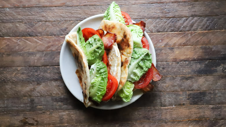 Plate with two BLT flatbreads