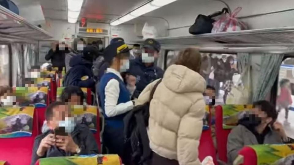 列車長和外國女子講好，讓她坐哺乳室。（圖／翻攝自「爆廢公社公開版」臉書）