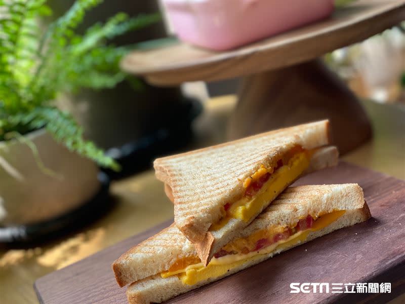 星巴克推出更多未來肉的熱食商品。（圖／記者馮珮汶攝）