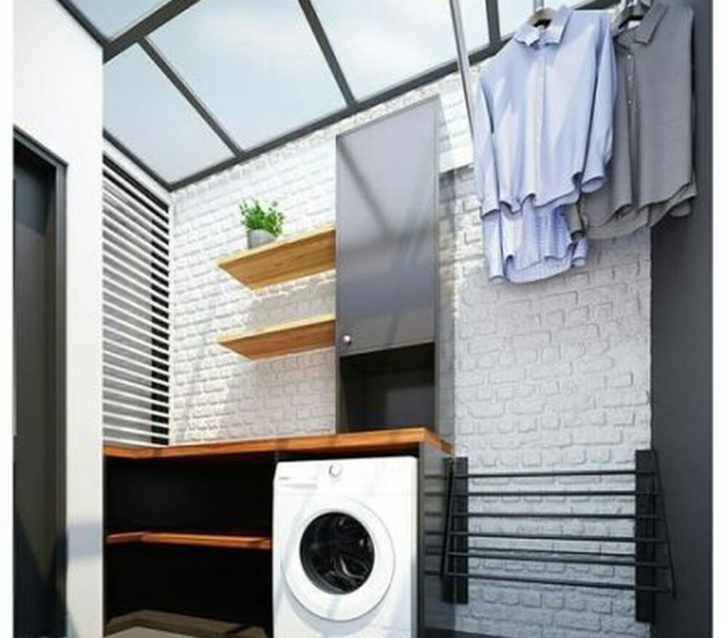 <em>Ruang cuci jemur lantai 2 bisa berada di ruang yang tertutup, namun tetap terang karena penggunaan atap transparan. (Foto: Interlook.co.id)</em>