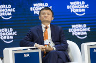 <p>Seine Karriere begann Jack Ma als Englischlehrer, bevor er arbeitslos wurde und etliche Jobabsagen bekam. Eher aus der Not heraus gründete er die Alibaba Group, die heute zu den größten IT-Unternehmen Chinas gehört. Sein Vermögen wird auf unglaubliche 32,9 Milliarden Euro geschätzt. (Foto: ddp) </p>