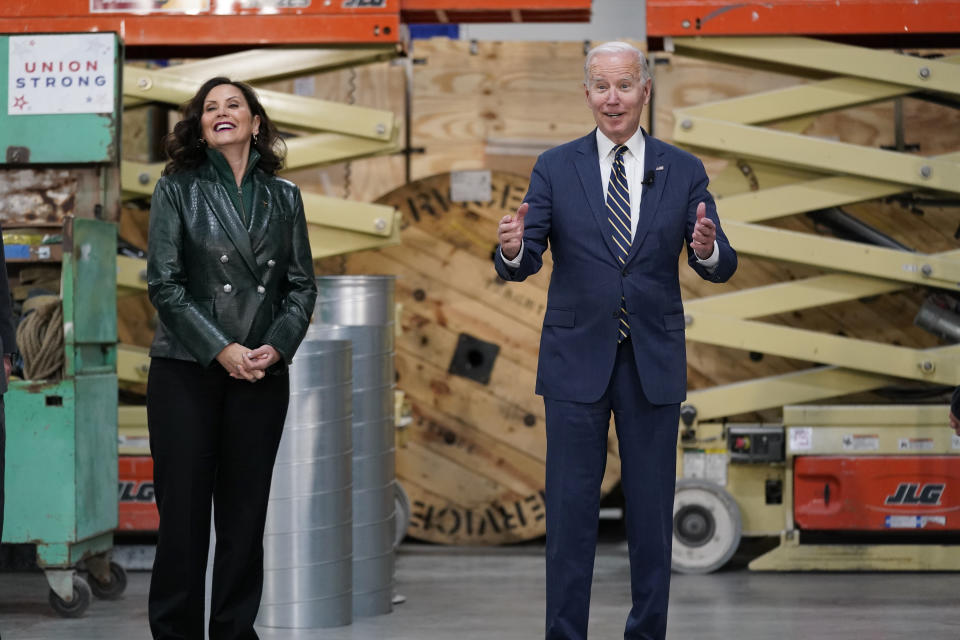 President Joe Biden tours SK Siltron CSS, a computer chip factory in Bay City, Mich., Tuesday, Nov. 29, 2022, with Michigan Gov. Gretchen Whitner. (AP Photo/Patrick Semansky)