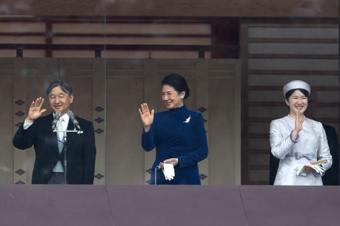 Los emperadores de Japón con la princesa Aiko