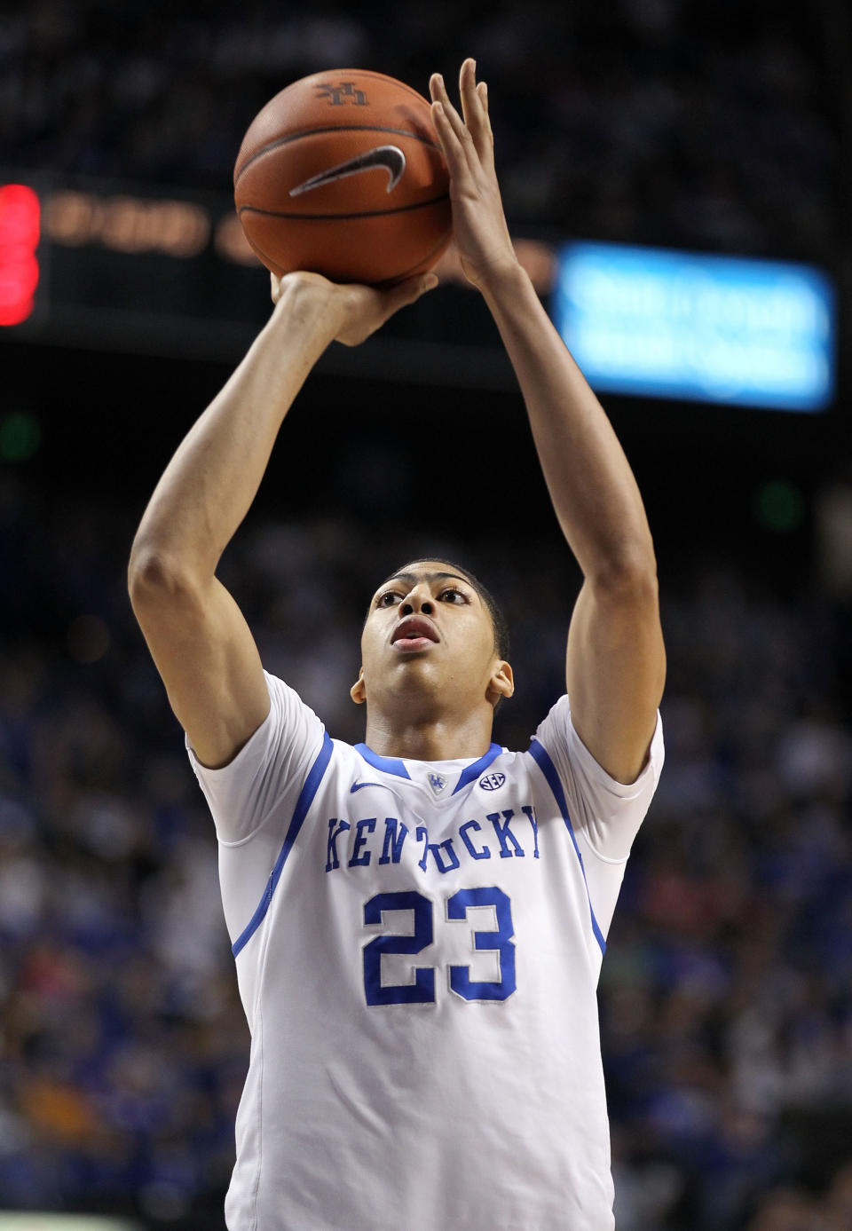 LEXINGTON, KY - FEBRUARY 18: Anthony Davis #23 of the Kentucky Wildcats shoots the ball during the game against the Ole Miss Rebels at Rupp Arena on February 18, 2012 in Lexington, Kentucky. (Photo by Andy Lyons/Getty Images)