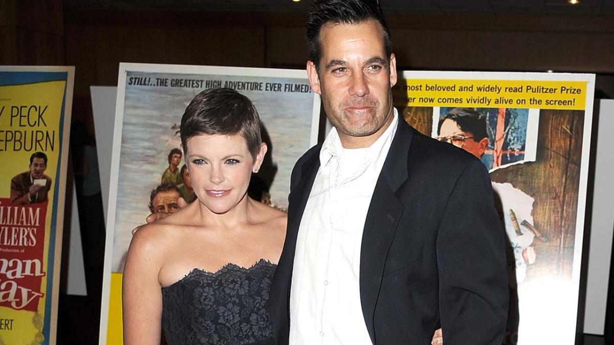 Dixie Chicks singer Natalie Maines files for divorce from Adrian Pasdar after 17 years of marriage