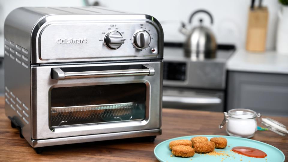 Best gifts for best friends: Cuisinart Compact AirFryer