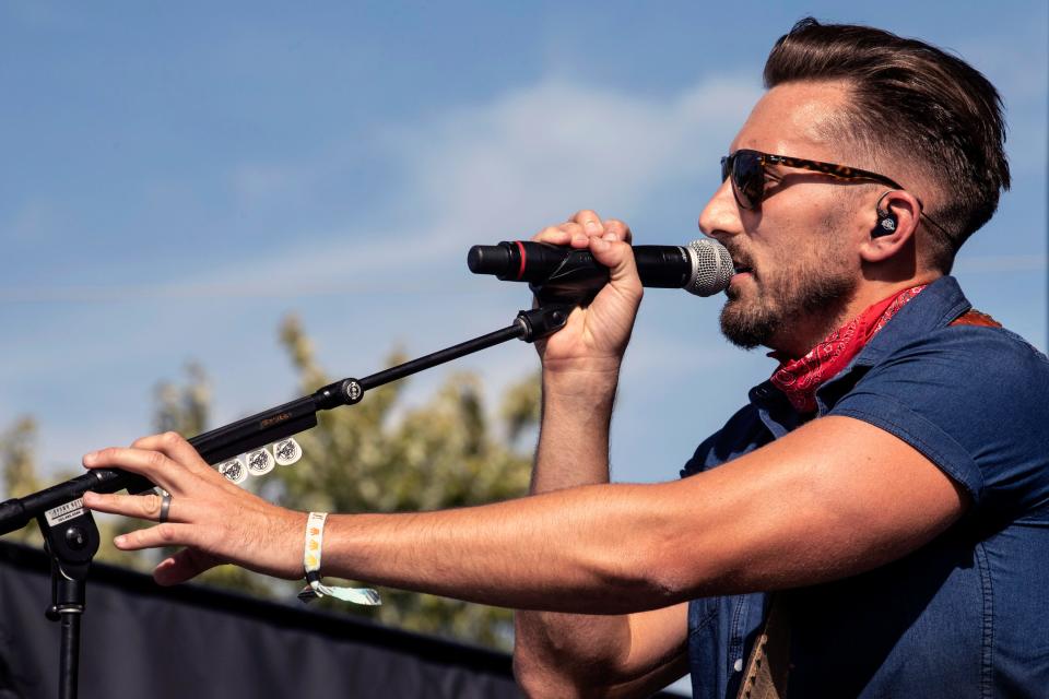 Kentucky native and local favorite JD Shelburne entertained the afternoon crowds at Hometown Rising in 2019.